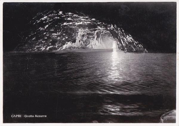 Capri (ca24-57) Grotta Azzurra - Viaggiata 1947