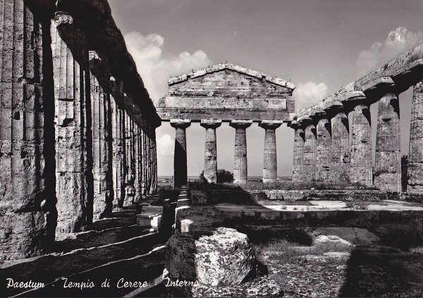 Paestum (24-1) Tempio di Cerere - NV