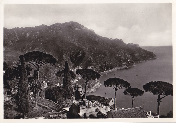 Ravello (24-3) Panorama dall'Albergo Rufolo - NV