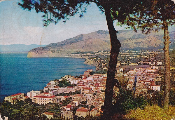 Sorrento (so25-0013) Panorama - Viaggiata 1964