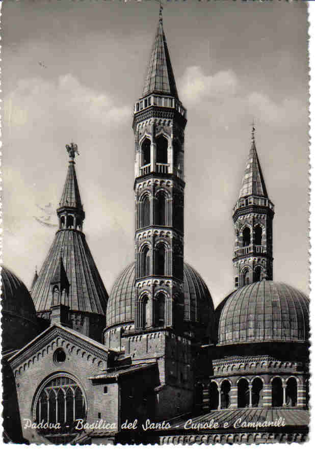 Padova - Basilica del Santo - Cupole e Campanili