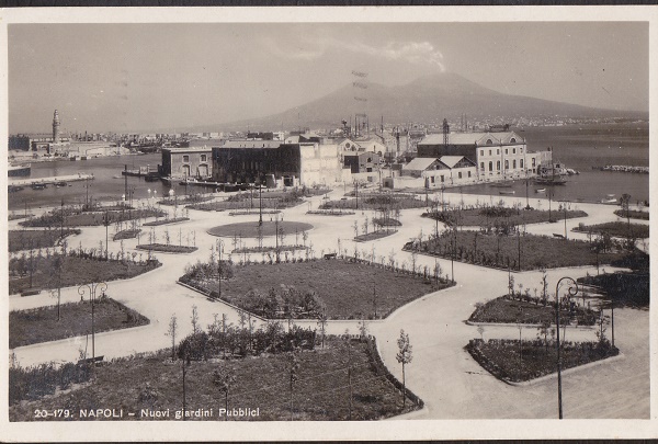 Napoli - Nuovi giardini pubblici - Viaggiata 1934 (ax-0140)-fp