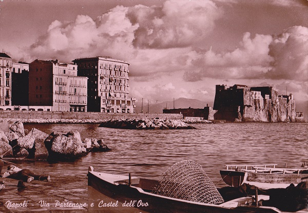 Napoli - Castel dell'Ovo - Viaggiata 1952 (ax-0147)-fg
