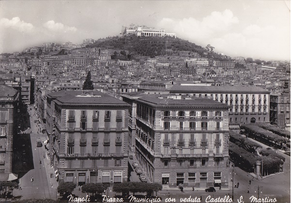 Napoli - Piazza Municipio - Viaggiata 1963  (ax-0164)-fg