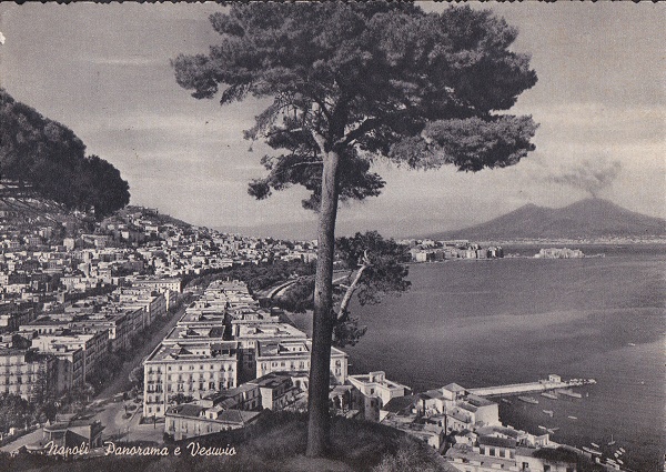 Napoli - Panorama e Vesuvio -  Viaggiata 1961 (ax-0171)-fg