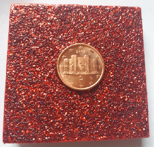 Anno 2002 cent. 1 - Italia - cm 5x5  - rosso