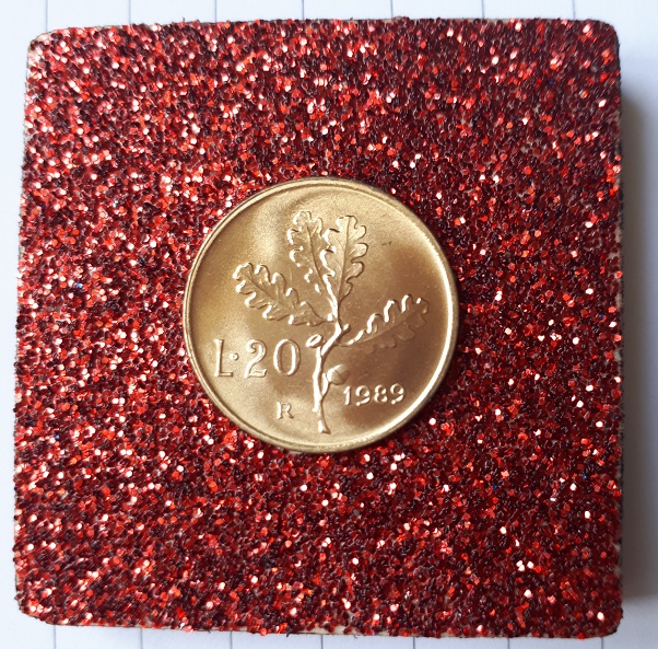 Anno 1989 lire 20 cm 5x5 rosso
